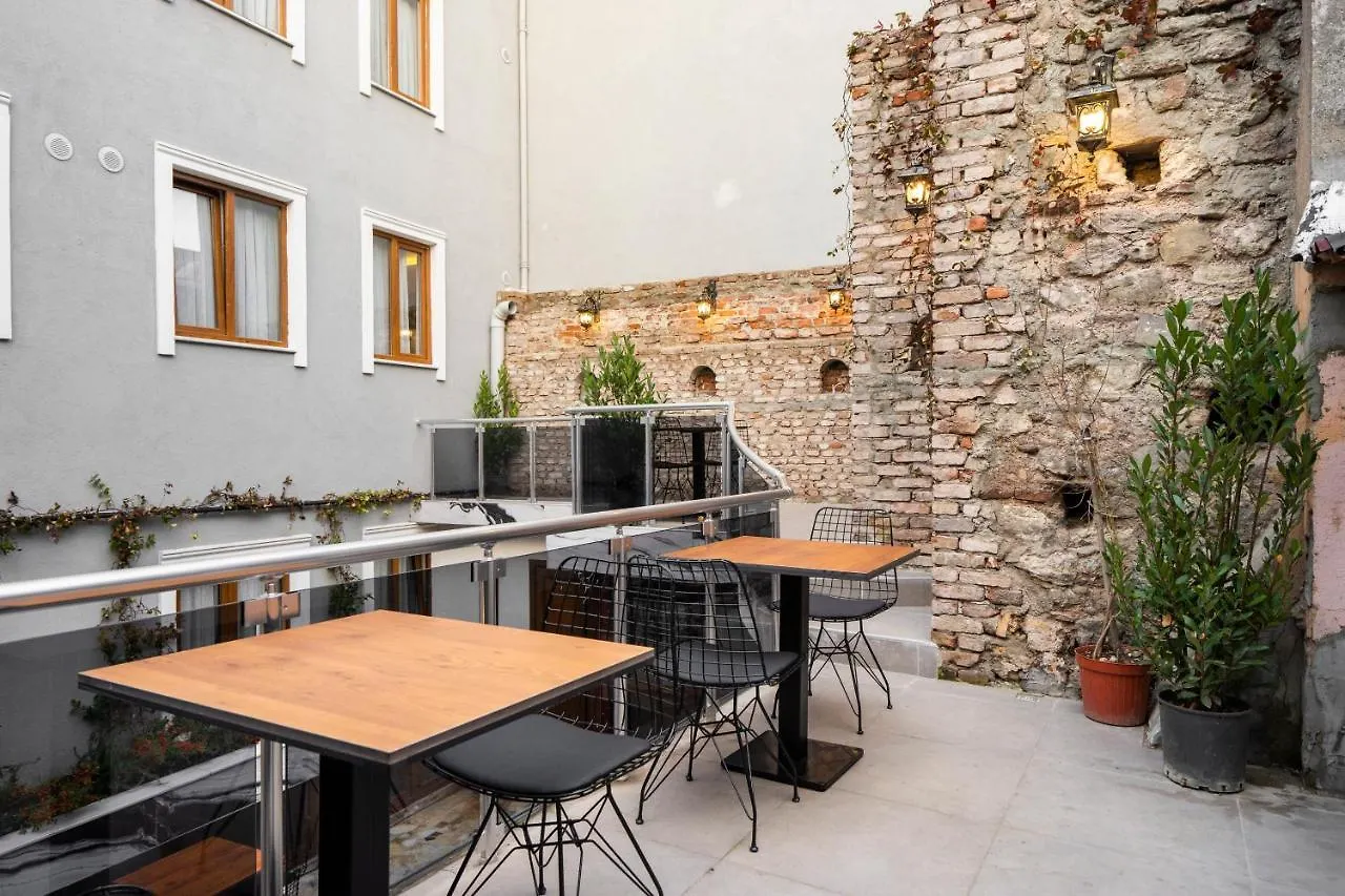 Castillo Rojo Hotel Istanbul 3*,