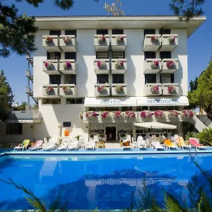 https://hotel-metropol-caorle.hotelinveneto.com