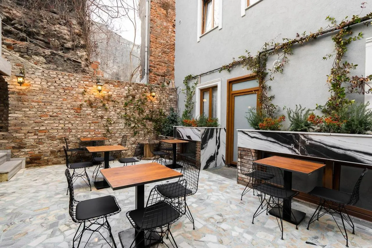 Castillo Rojo Hotel Istanbul